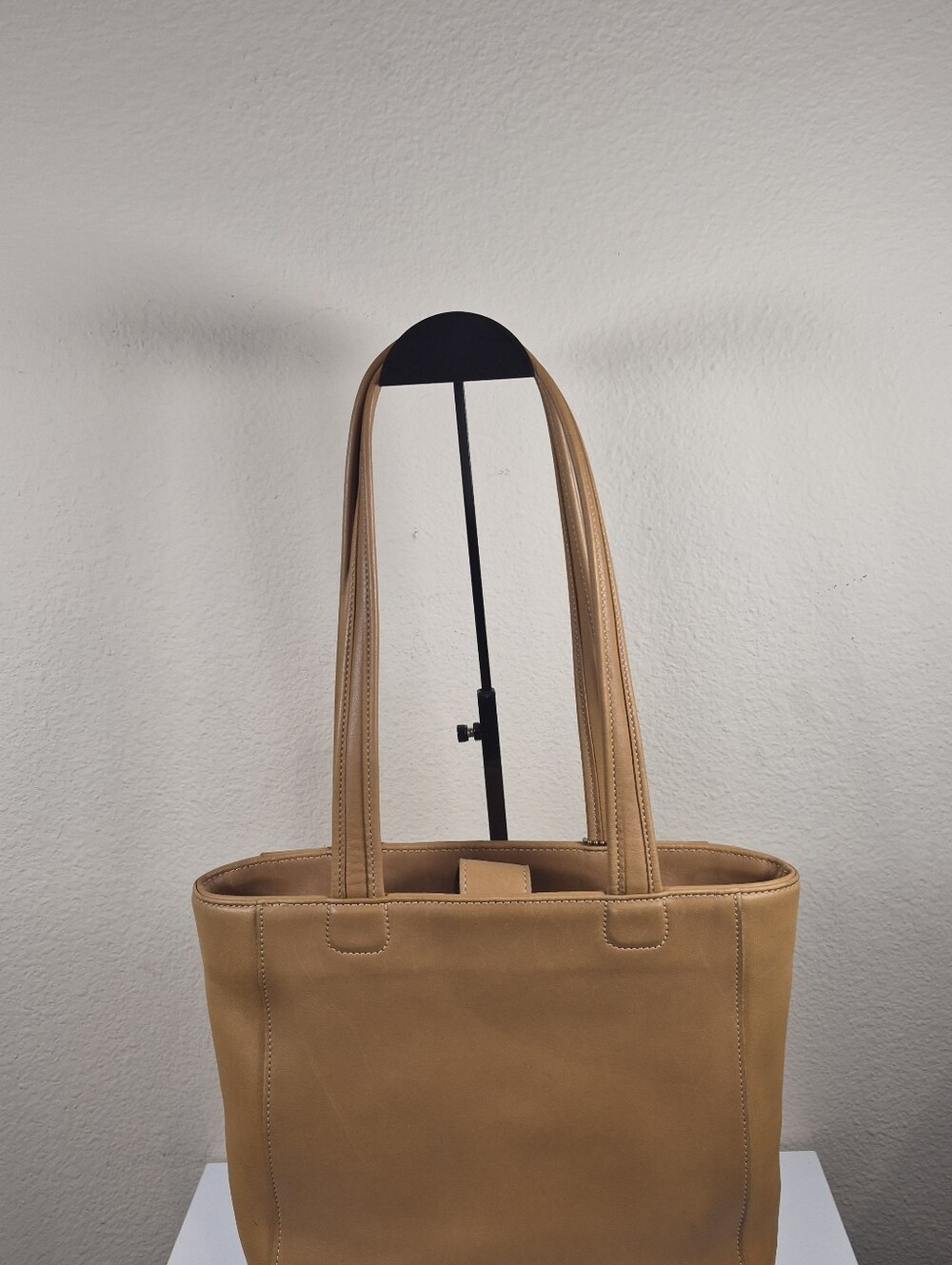 Vintage Coach Bleecker Bucket In Camel #9305 - Picture 12 of 17